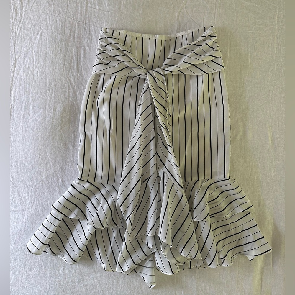 UO Ruffle Skirt - Picture 2 of 4